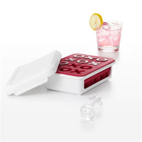 Amazon.com: OXO Good Grips Silicone Ice Cube Tray with Lid, X's and O's: Kitchen & Dining