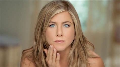 Aveeno Positively Radiant TV Commercial Con Jennifer Aniston [Spanish ...