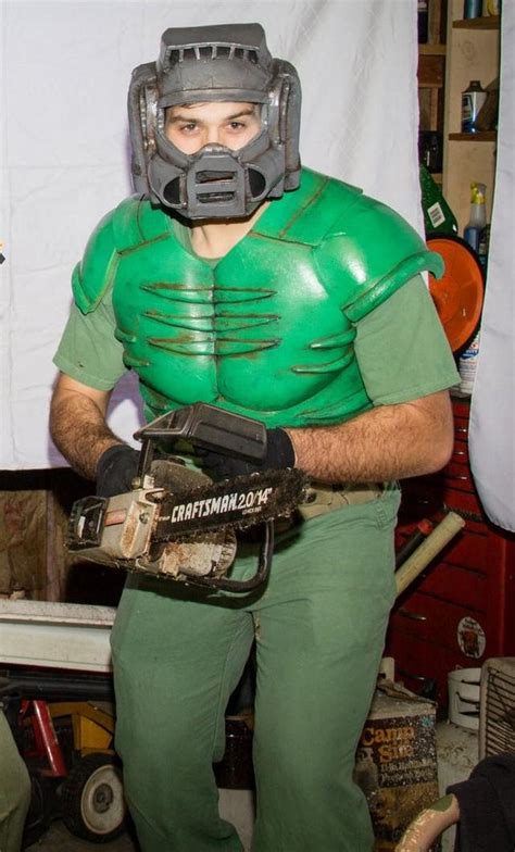 Doomguy by u/OneWithMyFace | Cosplay | Know Your Meme