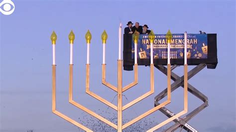 WATCH: Lighting ceremony of the National Menorah | KLAS