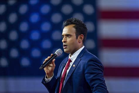 Poll: Vivek Ramaswamy ties Ron DeSantis for second in GOP presidential race