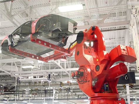 meet-iceman-and-wolverine--the-2-coolest-robots-in-teslas-factory.jpg