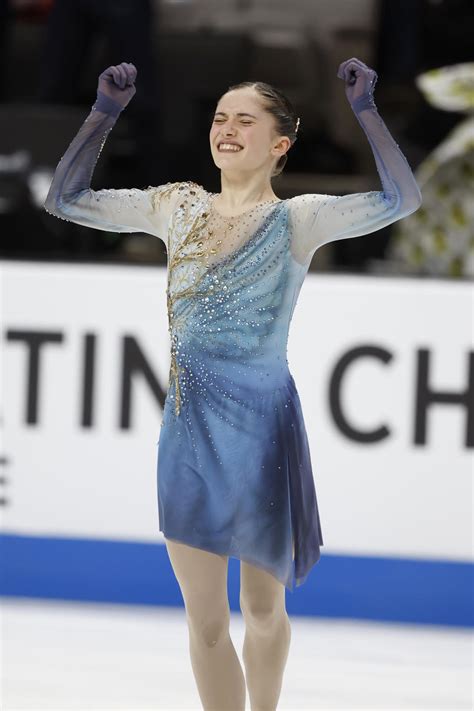 Teen Isabeau Levito wins U.S. women's figure skating title - Yahoo Sports