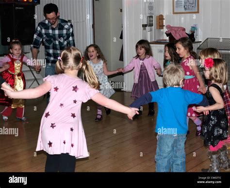 Hokey cokey hi-res stock photography and images - Alamy