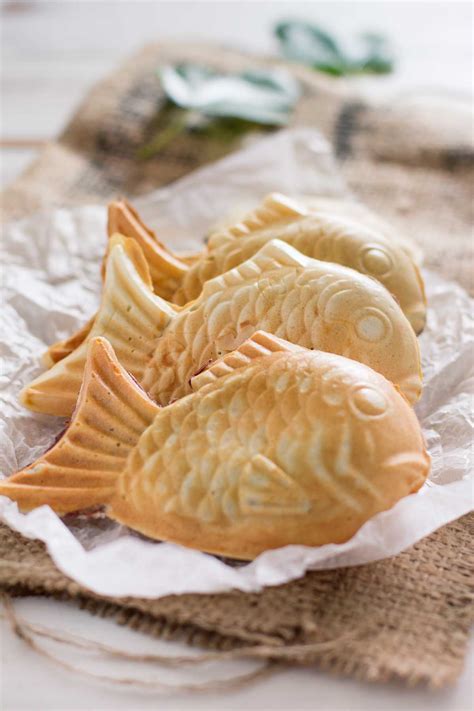 Taiyaki Japanese fish shaped waffle - Chopstick Chronicles