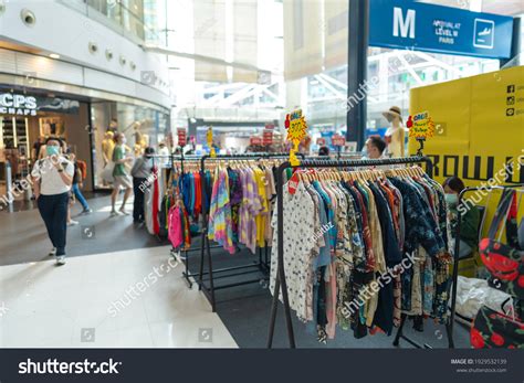 1,203 Paradise Shopping Mall Images, Stock Photos & Vectors | Shutterstock