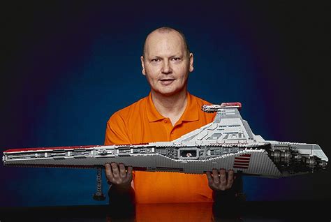 LEGO Star Wars Designer Hans Burkhard Schlömer Discusses the UCS Venator-Class Republic Attack ...