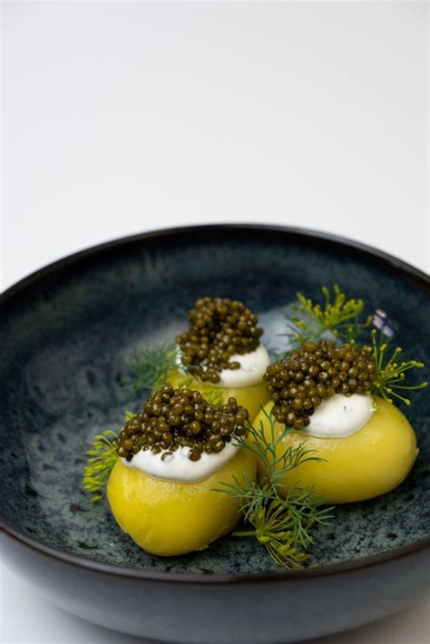 What Is Almas Caviar? | Most expensive caviar, Caviar taste, Caviar