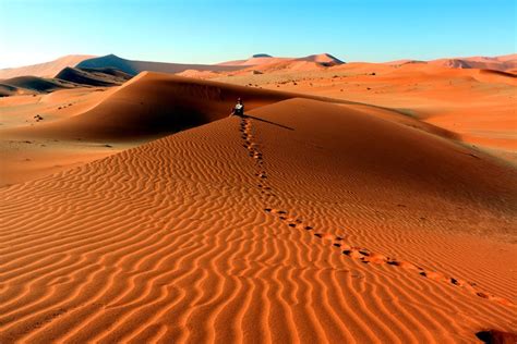 Visit the Sossusvlei Sand Dunes in Namibia -2023 Guide - STINGY NOMADS