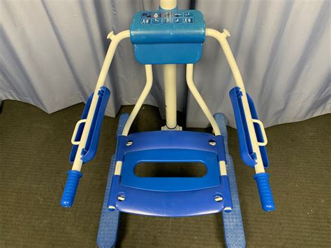 Arjo Calypso Manual Height Adjustable Hygiene Shower Bathing Transfer Lift Chair – AusChoice