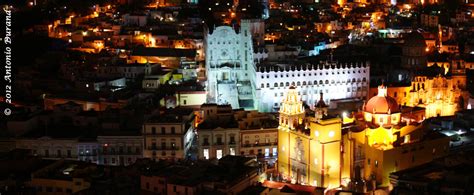 Guanajuato de noche - Guanajuato City at night by RolfRommel on DeviantArt