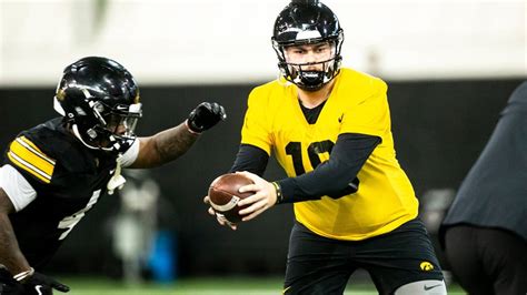 Iowa Football: 2023 Snapshot profile of Hawkeyes QB Deacon Hill