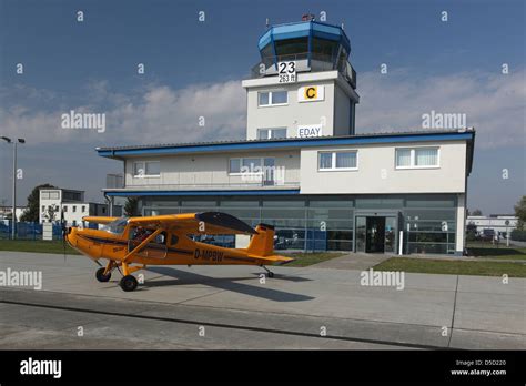 Small Airport Terminal High Resolution Stock Photography and Images - Alamy