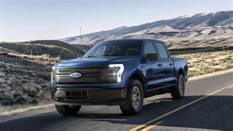 Ford F-150 Lightning Beats Rivian R1T Real-World Range & Efficiency