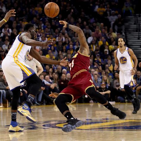 Draymond Green Clotheslines LeBron James, Receives Flagrant Foul | News ...