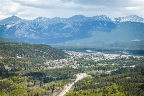 Hiking in Jasper National Park: 20 best hikes for all levels