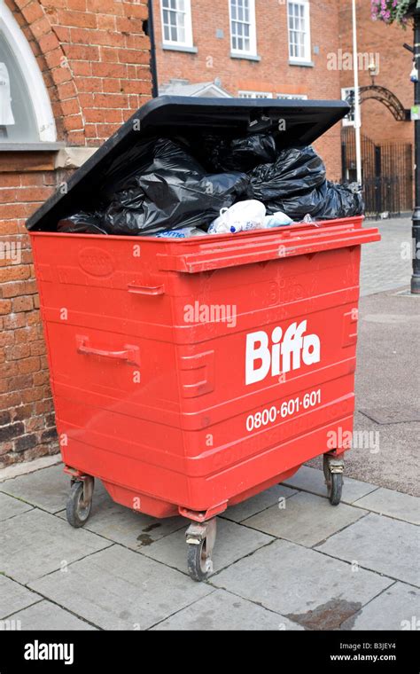 Biffa hi-res stock photography and images - Alamy