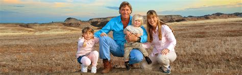 The Irwin Family - Australia Zoo - Meet Steve, Terri, Bindi and Robert ...