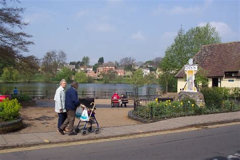 Diss, Norfolk © Ron Strutt cc-by-sa/2.0 :: Geograph Britain and Ireland