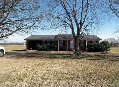 3194 Old Newbern Rd, Newbern, TN 38059 | Zillow