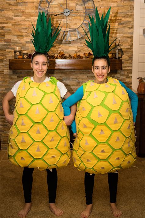 DIY Homemade Pineapple Costume #pineapplecostume | Fruit halloween costumes, Fruit costumes ...