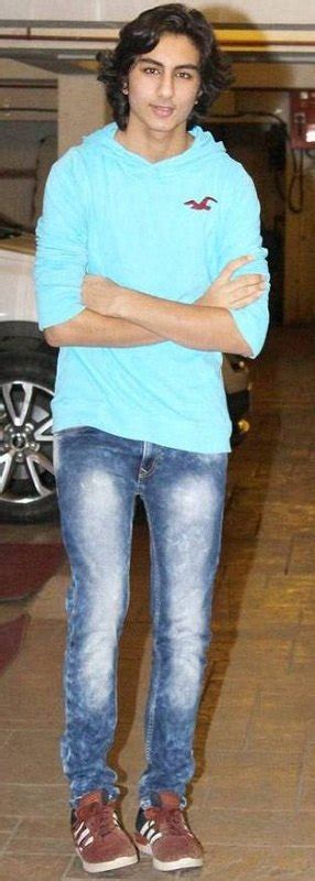 Ibrahim Ali Khan Height, Age, Girlfriend, Family, Biography » StarsUnfolded