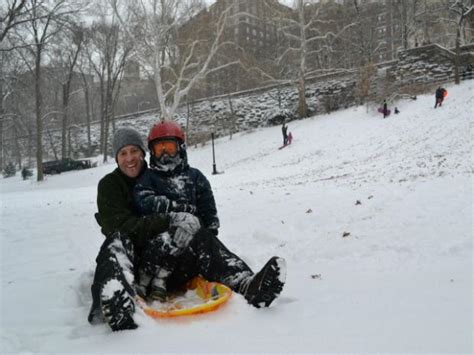 Snow Day! New York Welcomes First Winter Snowstorm - Manhattan - New ...