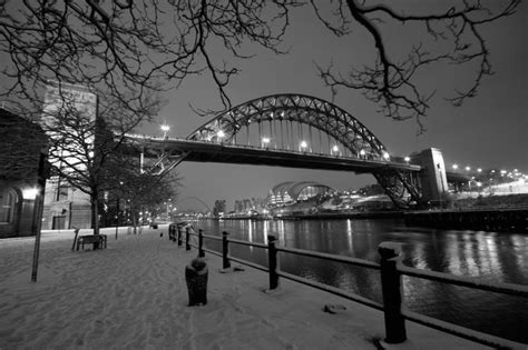 Tyne-Bridge-Night-Snow – Tyne Bridge Harriers