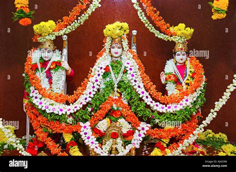 Signore Rama, Lakshman e Sita - Janaki Parivar statue in marmo bianco, Patit Pavan Sri Ram ...