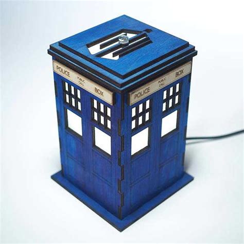 Handmade Doctor Who Tardis LED Night Light with Personalization | Gadgetsin