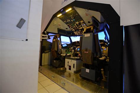 Trainings-Cockpit - B738 Simulation Crew Training