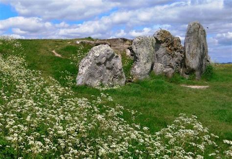 West Kennet Long Barrow Wiltshire - Silent Earth | Wiltshire, Historic ...