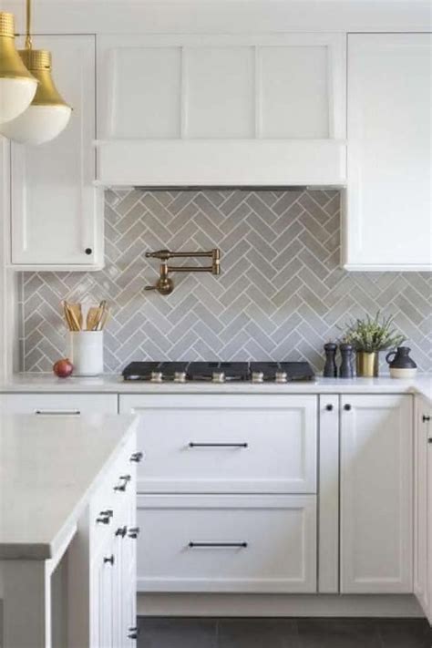 13+ Elegant Grey Kitchen Backsplash Ideas Inspiration - lmolnar #graykitchen | Kitchen ...