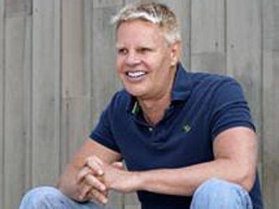 THE ABERCROMBIE & FITCH DISASTER TIMELINE: How Abercrombie & Fitch CEO ...