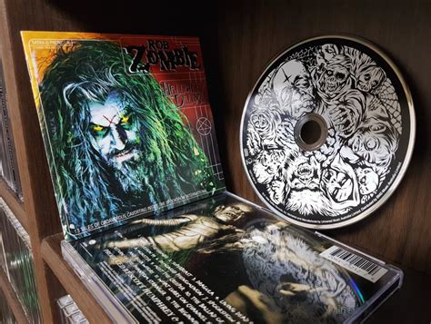 Rob Zombie - Hellbilly Deluxe CD Photo | Metal Kingdom