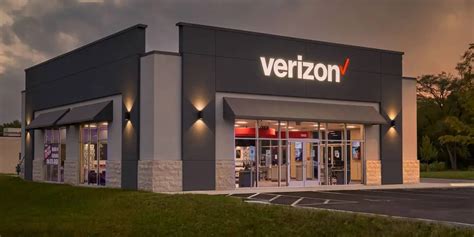 Best Verizon Phone Plans for Streaming, Traveling and More