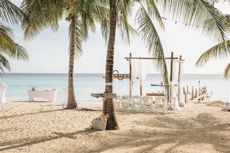 Kokomo Beach - BanKasa Dream Weddings