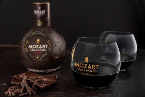 Mozart Dark Chocolate Liqueur: intense | Mozart Chocolate Liqueurs