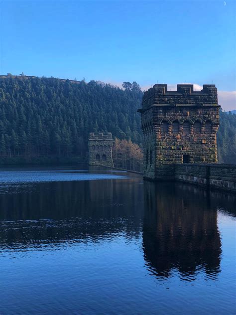 Derwent Reservoir, Peak District. : r/CasualUK