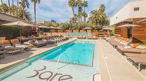 The Mirage Las Vegas Pool Review – Everything You Need To Know About The Mirage Pool