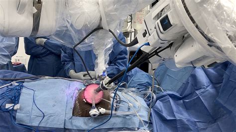 Single-Port Robotic Kidney Transplant Eases Recovery