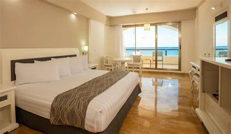 Golden Parnassus Rooms - All Inclusive Resort in Cancun