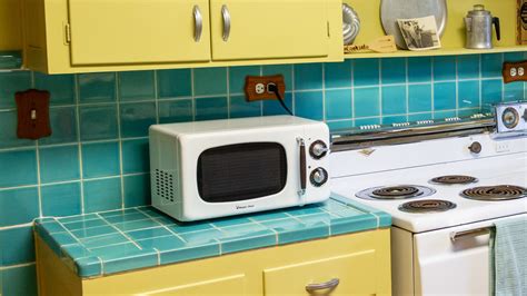 Is It Dangerous To Use An Old Microwave?