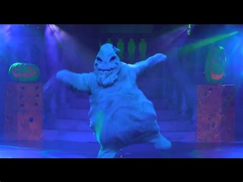 Oogie Boogie song live In Villains Unleashed Freaky Funhouse Show at Walt Disney World - YouTube