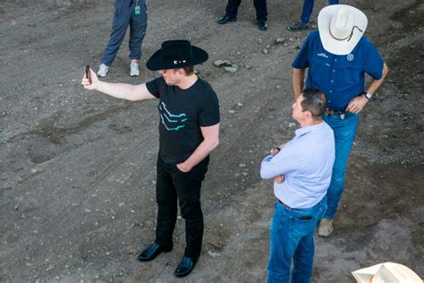 Elon Musk's Cowboy Hat Was Actually Worn the Correct Way: Stetson Pro - Business Insider