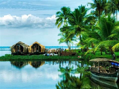 The Ultimate Kerala Travel Guide - Travel Dudes