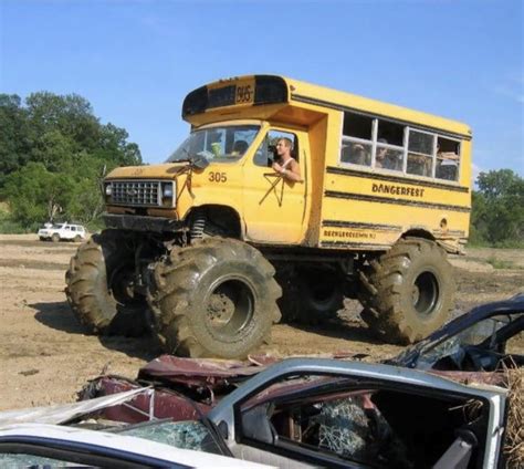 Lifted school bus : r/wiredpeople