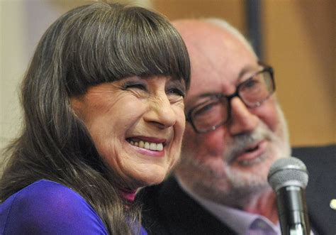 Judith Durham, 'Georgy Girl' singer with The Seekers, dies at 79 ...