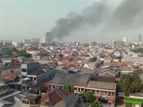 Gardu PLN di Jakarta Barat Terbakar, Listrik Padam di Sejumlah Wilayah ...