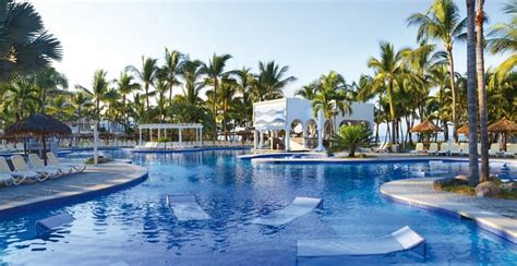 Riu Jalisco Wedding - Modern Destination Weddings